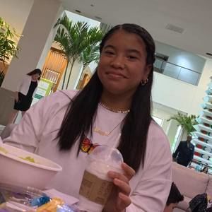 Meet your Posher, Lazara